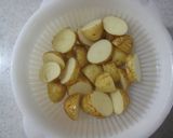 コロコロ新じゃがの甘辛揚げ煮作り方1写真