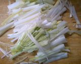 超簡単！　朝食にも　長ネギの お吸い物！作り方1写真