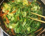 シャキシャキ美味しい豆苗の野菜炒め ♩作り方4写真