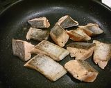 フライパンで簡単に★鮭のチャンチャン焼き作り方3写真