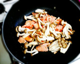 生鮭♡しめじとほうれん草の和風醤油パスタ作り方4写真