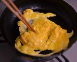 鶏そぼろでおにぎらず作り方1写真