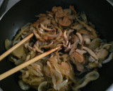 簡単！　豚肉と　しめじの　クリーム煮♡作り方2写真