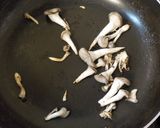 牡蠣甘煮流用・2日目簡単炒めのレタス乗せ作り方11写真