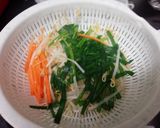 シャキシャキ野菜入りカップラーメン作り方5写真