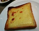 毎日でも飽きない☆マヨチーズトースト作り方3写真