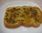 ふきのとうの甘味噌ぬっちゃた～♪トースト作り方2写真