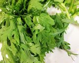 ココナッツオイルで☆春菊と豚肉の南国ご飯作り方2写真