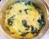 芯まで旨☆春キャベツとわかめの味噌汁☆作り方3写真