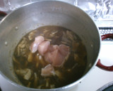 簡単！　鶏肉と　きのこの　コンソメ煮！作り方5写真