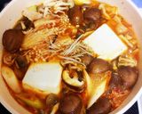 野菜たっぷり♡コクあるキムチ鍋♡作り方5写真