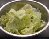 えごま油で♪　キャベツの塩麹ナムル❀作り方1写真