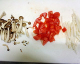簡単！ほんだしでトマトとしめじのスープ作り方1写真