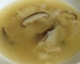 カットサラダをリメイク☆コンソメスープ作り方6写真