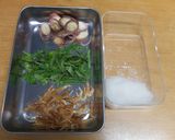 桜えびと大葉をたっぷりのせたおろしうどん作り方3写真