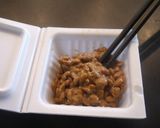 朝ご飯に☆　毎日元気♪　納豆にえごま油♡作り方1写真