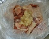 アボカドと鶏肉の塩麹炒め作り方1写真