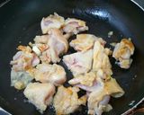アボカドと鶏肉の塩麹炒め作り方3写真