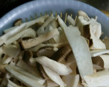 キノコと豚こまのオイスター炒め作り方1写真