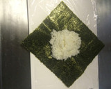 たまごと鶏そぼろのおにぎらず作り方3写真