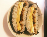 たまごと鶏そぼろのおにぎらず作り方11写真