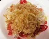 新玉ねぎのサラダ〜トマトがドレッシングに作り方3写真