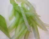 鶏ささみとセロリの炒め物作り方2写真