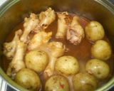新じゃが小芋と鶏肉のピリカラ煮♪作り方4写真