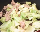 豚こま肉とキャベツの醤油こしょう炒め♡作り方3写真
