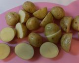 新じゃがとチキンの塩炒め☆作り方1写真