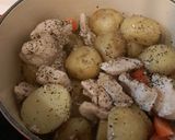 新じゃがとチキンの塩炒め☆作り方5写真