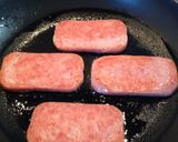 スパムおにぎり 手が汚れず缶を使って！作り方2写真