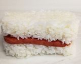スパムおにぎり 手が汚れず缶を使って！作り方5写真