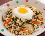 温玉のせ☆鶏ひき肉のピリ辛あんかけうどん作り方6写真
