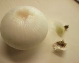 レンジで♪新玉ねぎのバジルマヨチーズ作り方1写真
