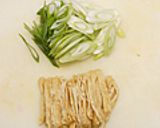 もやしと油揚げの炒め物作り方1写真