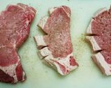 簡単！洋食屋さんのポークソテー作り方1写真