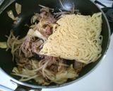 ランチに簡単♪ 肉盛り スタミナ焼きそば作り方3写真