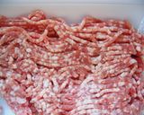 ☆ﾋﾟｰﾏﾝの肉詰め作り方1写真