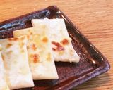 餃子の皮で四角いチーズ焼き☆作り方3写真