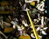 カサ増し！牛コマのじゃがいも炒め作り方4写真