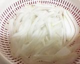 簡単！新玉ねぎとささ身のマヨわさ和え作り方4写真