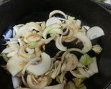 簡単鶏むね肉のプルーン煮♡春キャベツ添え作り方3写真
