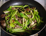 豚肉とほうれん草と舞茸のオイスター炒め♪作り方6写真