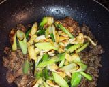 焼き葱、油揚げと牛コマのオカカ炒め❢作り方4写真