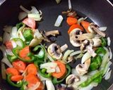 簡単！ラーメンスープで焼肉うどん！作り方5写真
