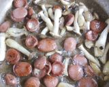 簡単☆しめじとウインナーのパスタ作り方1写真