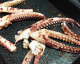 ゲソ焼き！香ばしく焼いて〜おいし〜い。作り方2写真