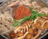 鶏ときのこの味噌汁（蒟蒻とごぼう、水菜）作り方5写真