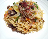 簡単！こく旨！焼き肉のタレで牛肉焼きそば作り方6写真
